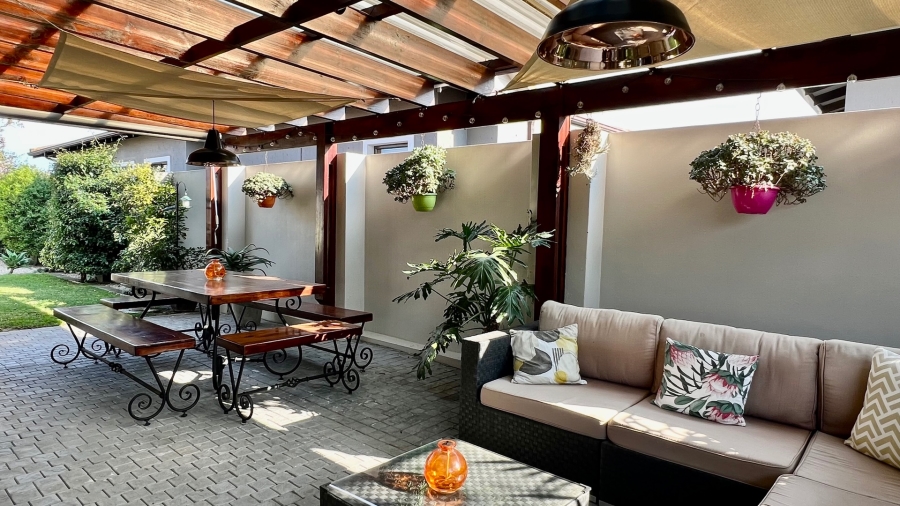 3 Bedroom Property for Sale in Earls Court Lifestyle Estate Western Cape